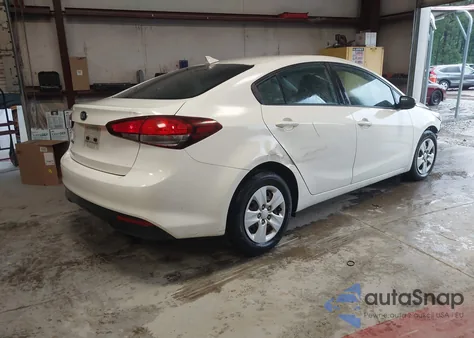 2018 Kia Forte Lx из США, поврежденный, VIN 3KPFK4A75JE179426